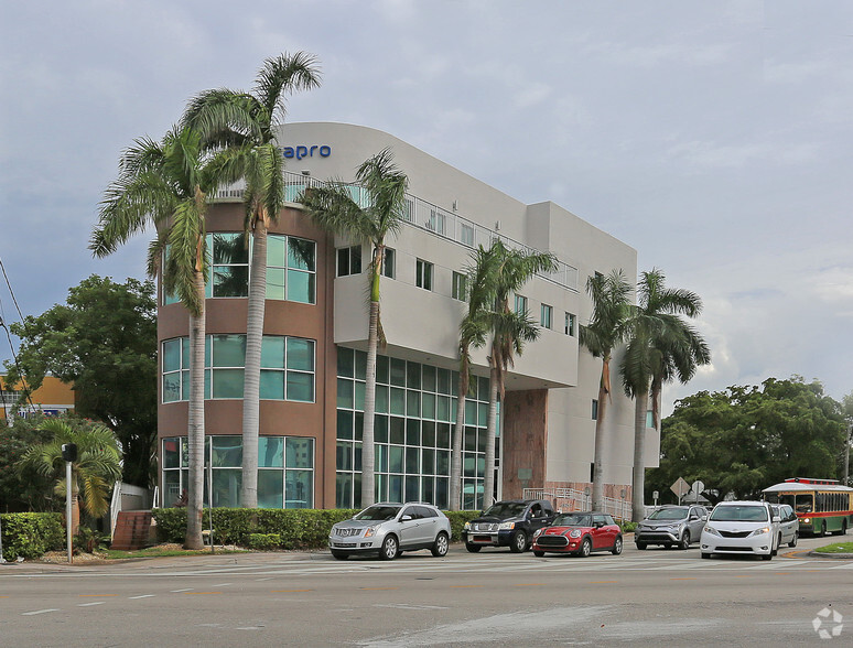 770 Ponce de Leon Blvd, Coral Gables, FL en alquiler - Foto principal - Imagen 3 de 79