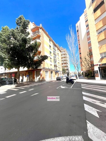 Edificio residencial en Reus, Tarragona en venta - Foto del edificio - Imagen 2 de 2