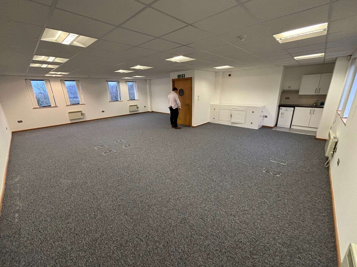 Woodlands, Bradley Stoke, SGC BS32 4JT - Unidad Unit 2 -  - Foto del interior - Image 2 of 9