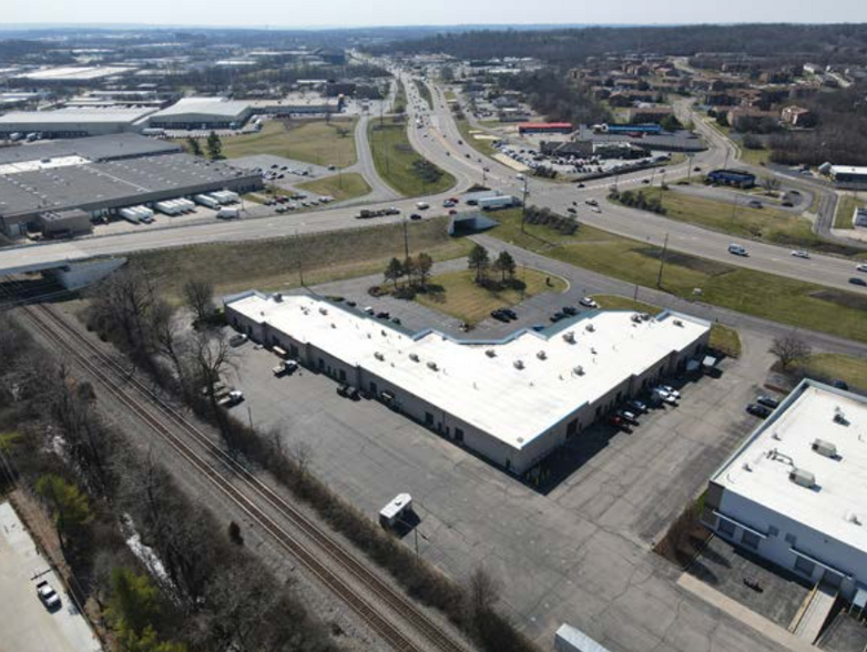 7042-7068 Fairfield Business Dr, Fairfield, OH en alquiler - Vista aérea - Imagen 3 de 9