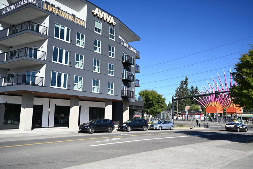 18604-18688 SE Stark St, Portland, OR en alquiler - Foto del edificio - Imagen 3 de 18