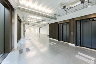 60-70 Shorts Gdns, London en alquiler Foto del interior- Imagen 2 de 4