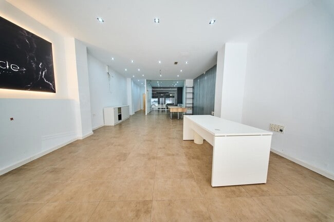 Más detalles de Calle Conde Cifuentes, Granada - Local en venta