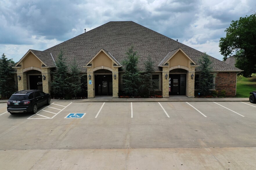 10921 S Western Ave, Oklahoma City, OK en alquiler - Foto del edificio - Imagen 2 de 9