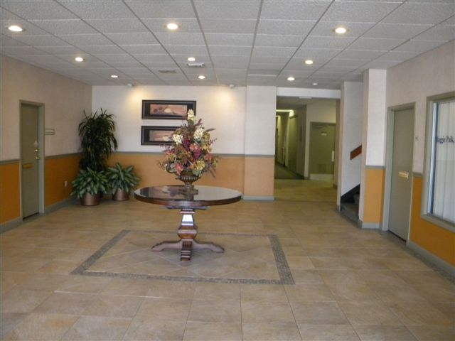 1950 Lee Rd, Winter Park, FL en alquiler - Lobby - Imagen 3 de 7