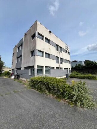 Más detalles de 164 Rue Des Frères Farman, Buc - Oficina en venta