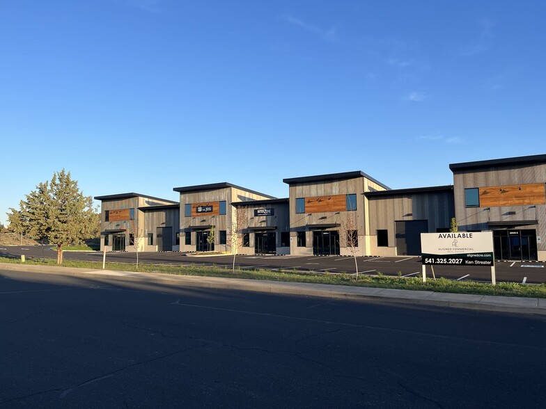 2605 SW 1st St, Redmond, OR en alquiler - Foto del edificio - Imagen 1 de 8