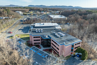 101 University Dr, Amherst, MA - VISTA AÉREA  vista de mapa