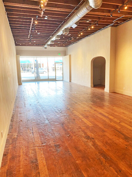 12196-12200 Ventura Blvd, Studio City, CA en alquiler - Foto del interior - Imagen 2 de 4