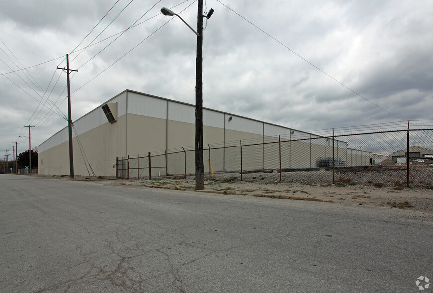 1413 Osage Ave, Kansas City, KS en alquiler - Foto del edificio - Imagen 1 de 1