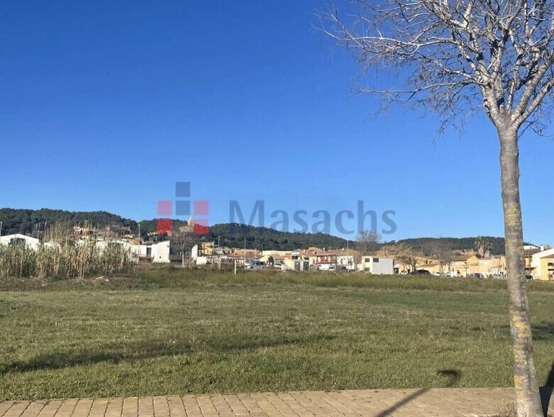 Terreno en Mont-ras, Gerona en venta - Foto del edificio - Imagen 2 de 7
