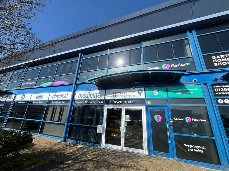 Smeaton Close, Aylesbury en venta - Foto del edificio - Imagen 2 de 10