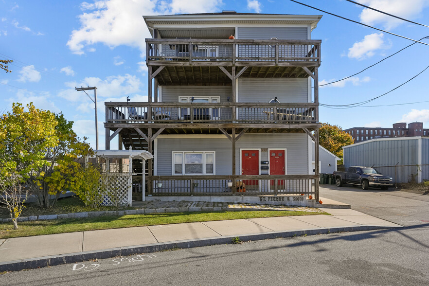 223 Remington Ave, Fall River, MA en venta - Foto principal - Imagen 1 de 9