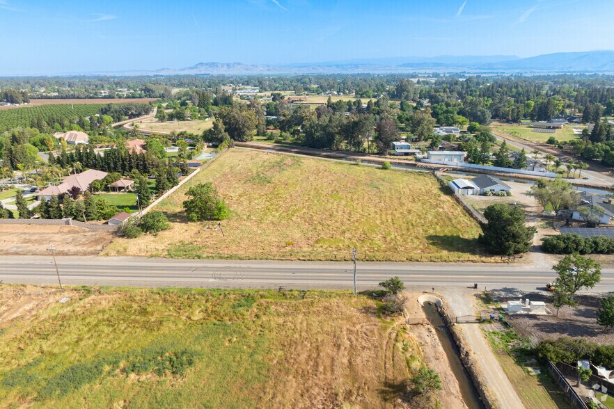 10368 E Shaw Ave, Clovis, CA en venta - Vista aérea - Imagen 2 de 21