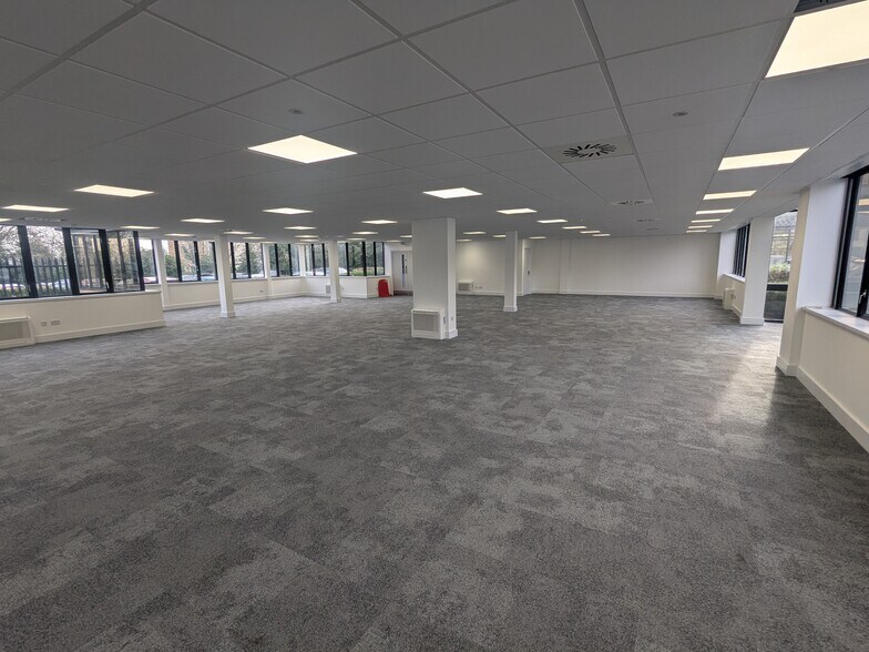 Wellbrook Ct, Girton en alquiler - Foto del edificio - Imagen 3 de 8