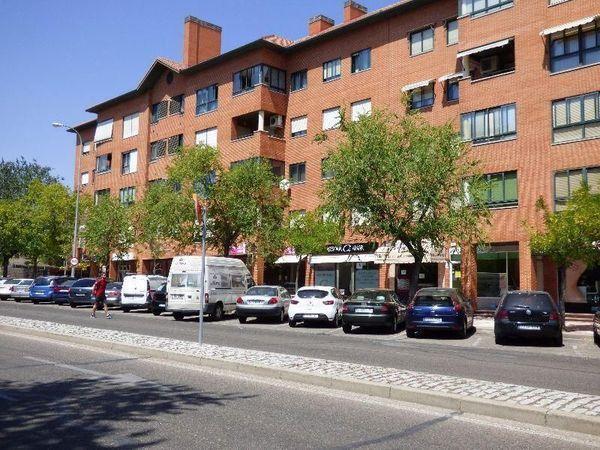 Local en Alcobendas, Madrid en alquiler - Foto del edificio - Imagen 3 de 5