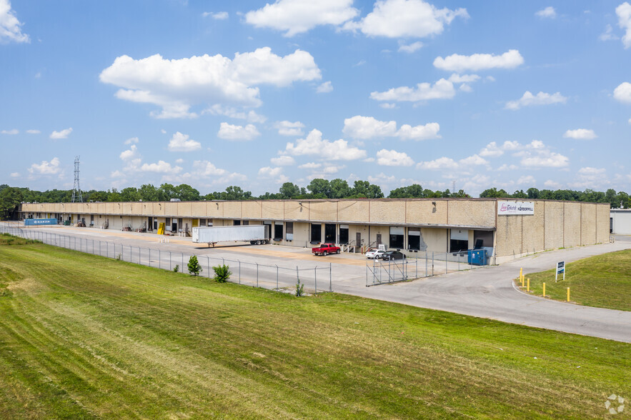 2900 Datsun Dr, Memphis, TN en alquiler - Foto del edificio - Imagen 1 de 16