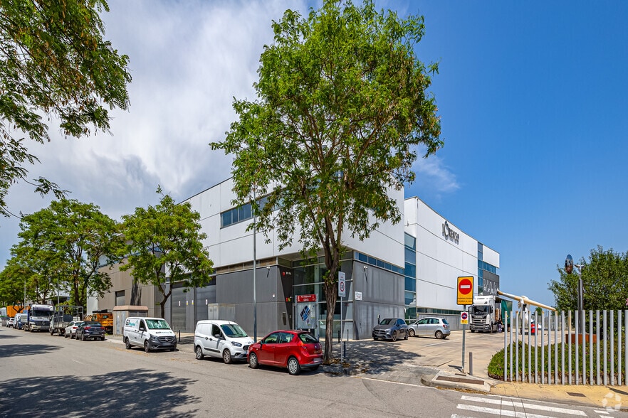 Nave en Gavà, Barcelona en alquiler - Foto del edificio - Imagen 2 de 3