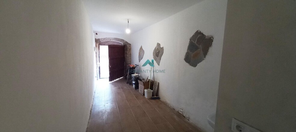 Local en Laredo, Cantabria en venta - Foto del interior - Imagen 3 de 4