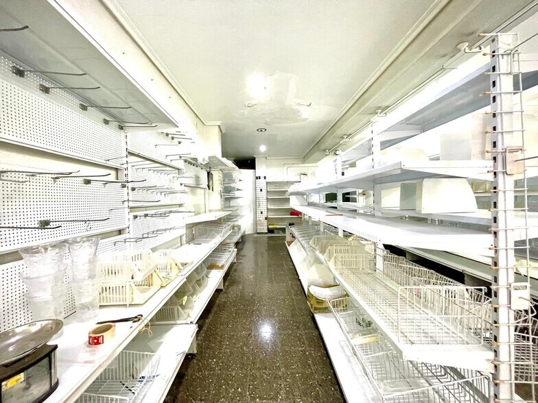 Local en Elche, Alicante en alquiler - Foto del interior - Imagen 2 de 19