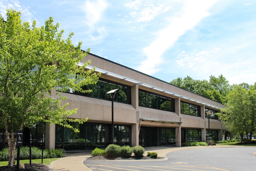 140 John James Audubon Pkwy, Buffalo, NY en alquiler - Foto del edificio - Imagen 1 de 7