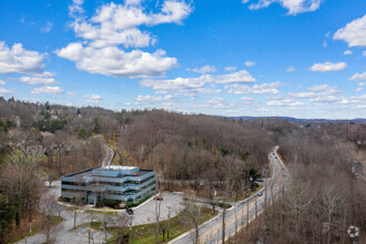 118 N Bedford Rd, Mount Kisco, NY - VISTA AÉREA  vista de mapa