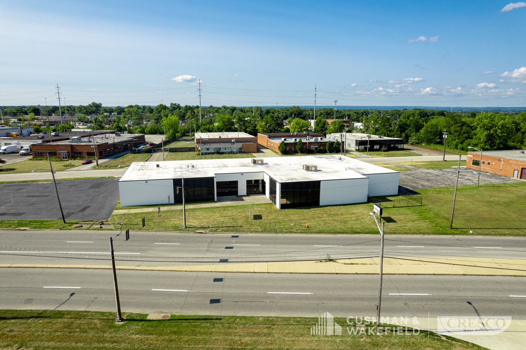 20900 Miles Pky, Warrensville Heights, OH en alquiler Foto del edificio- Imagen 1 de 14