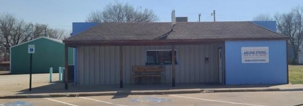 209 W 1st St, Abilene, KS en venta - Foto principal - Imagen 1 de 3