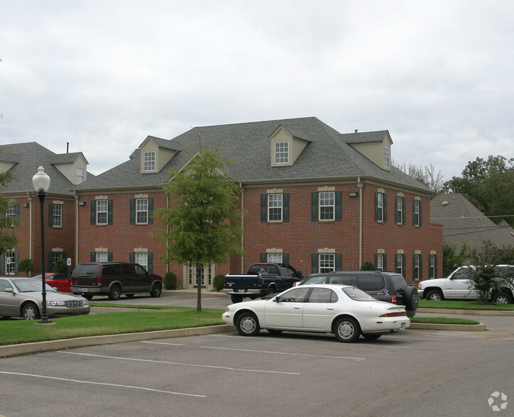 1176 Vickery Ln, Cordova, TN en alquiler - Foto del edificio - Imagen 1 de 2