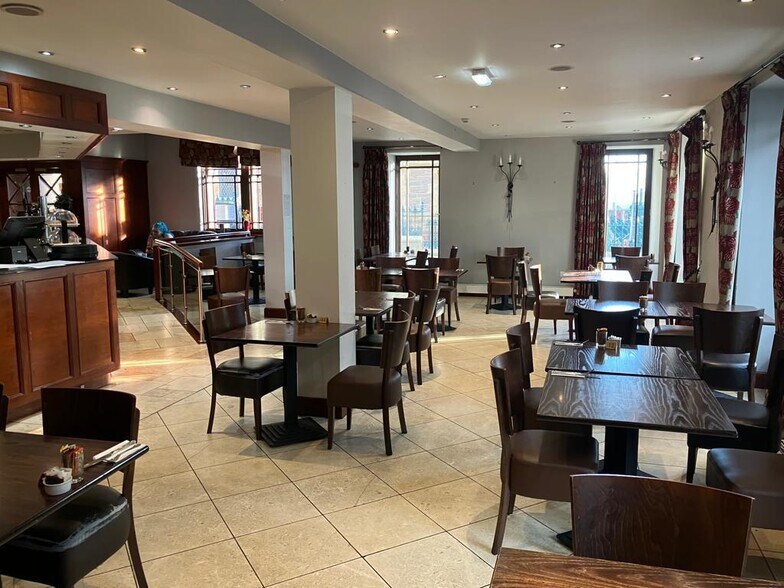 12-14 Francis St, Stornoway en venta - Foto del edificio - Imagen 2 de 10