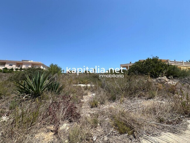 Más detalles de San Cristobal, De, Alberic, Urb, 391, Alberic - Terreno en venta