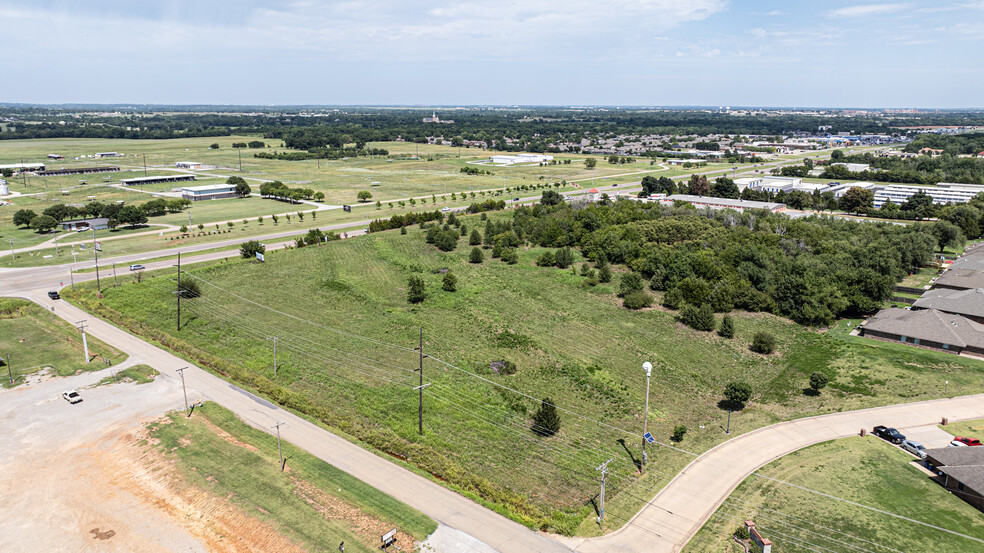 616 S Range Rd, Stillwater, OK en venta - Vista aérea - Imagen 1 de 4