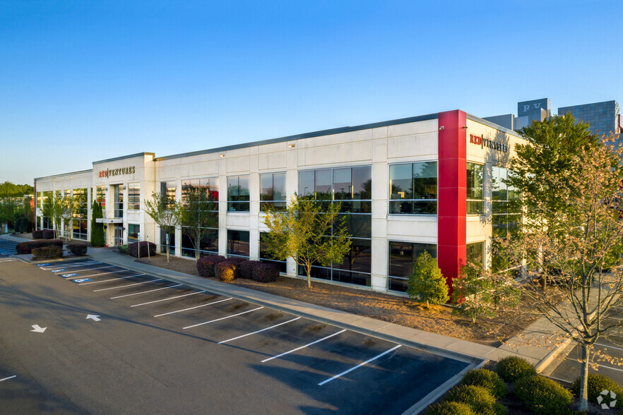 1091 Red Ventures Dr, Fort Mill, SC en venta - Foto del edificio - Imagen 1 de 7