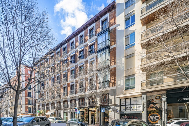 Más detalles de Calle de Claudio Coello, 17, Madrid - Edificio residencial​ en venta
