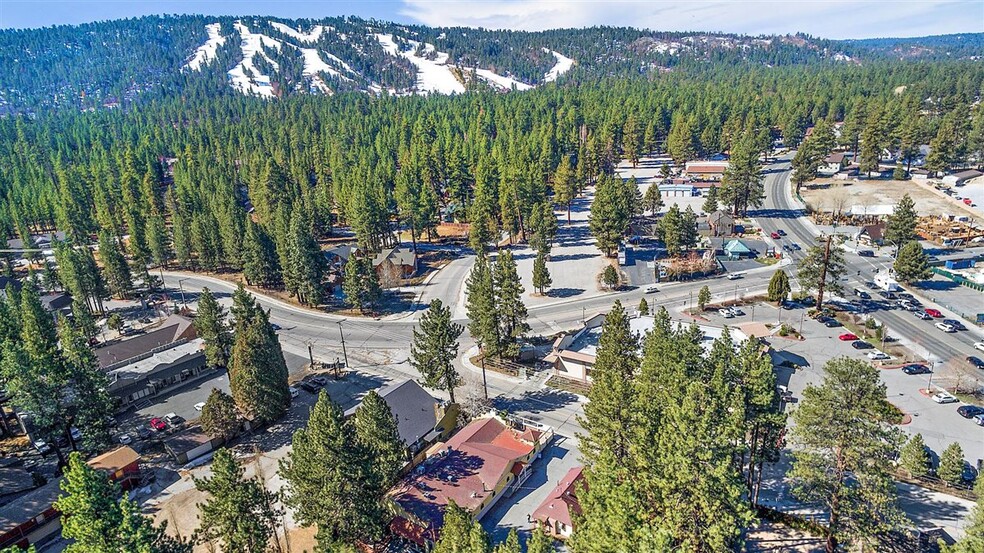 42164 Moonridge Way, Big Bear Lake, CA en venta - Foto del edificio - Imagen 3 de 28