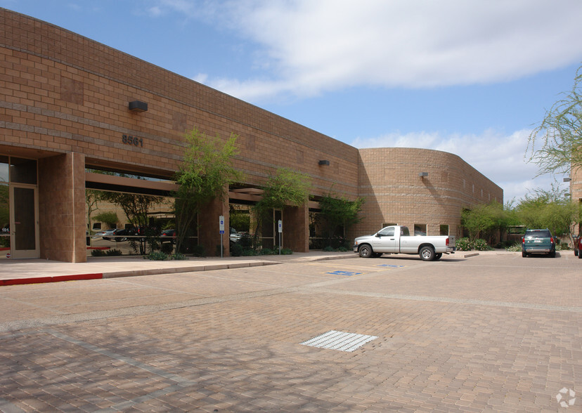 8561 E Anderson Dr, Scottsdale, AZ en alquiler - Foto del edificio - Imagen 2 de 6