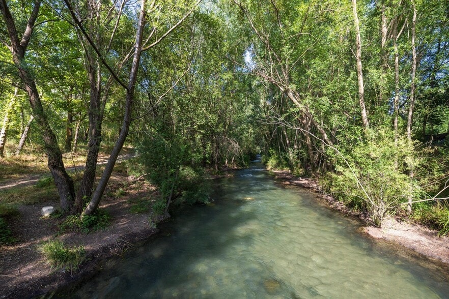 Paseo la Duquesa, S/N, Pinos Genil, Granada en venta - Foto del edificio - Imagen 3 de 41