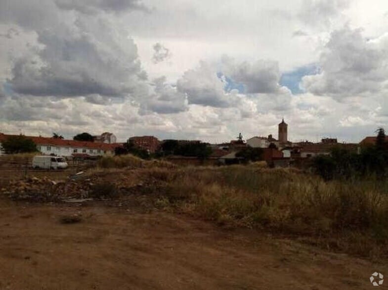 Calle de Soledad, 10, Cabanillas del Campo, Guadalajara en venta - Foto del edificio - Imagen 2 de 3