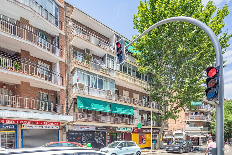 Av. de San Diego, 136, Madrid, Madrid en venta - Foto del edificio - Imagen 2 de 3