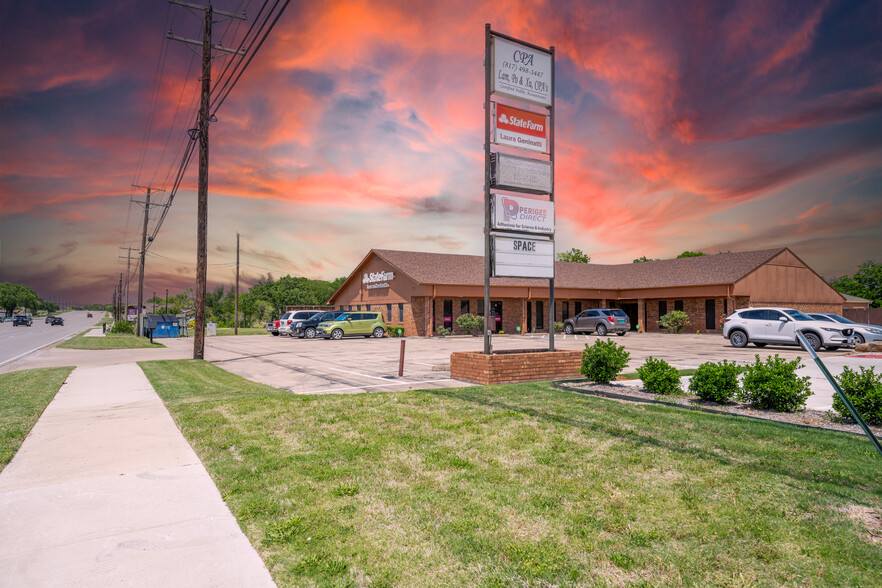 7510 Davis Blvd, North Richland Hills, TX en venta - Foto del edificio - Imagen 2 de 9