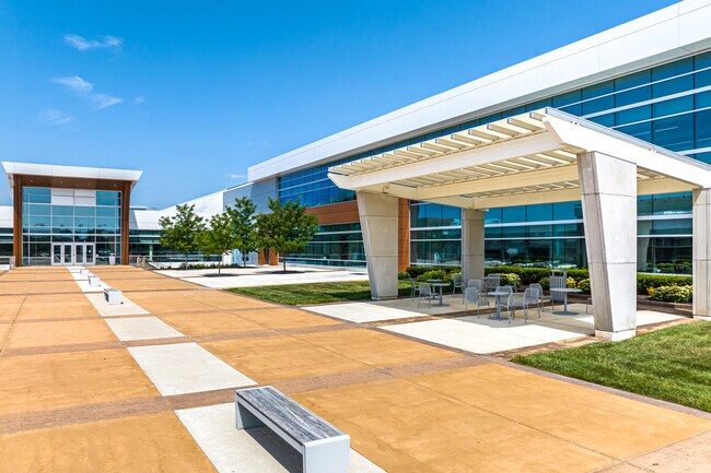 Más detalles de 6800 W 115th St, Overland Park, KS - Oficina en alquiler