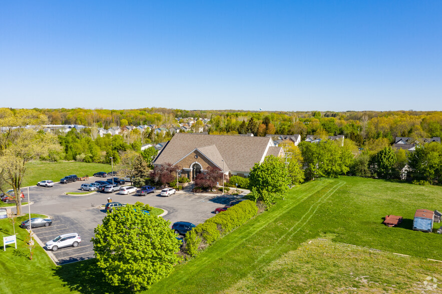 3399 E Grand River Ave, Howell, MI en alquiler - Vista aérea - Imagen 2 de 3