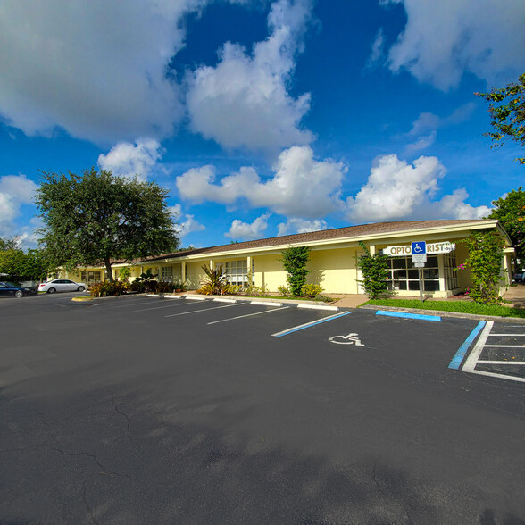 4330 W Broward Blvd, Plantation, FL en alquiler - Foto del edificio - Imagen 1 de 7