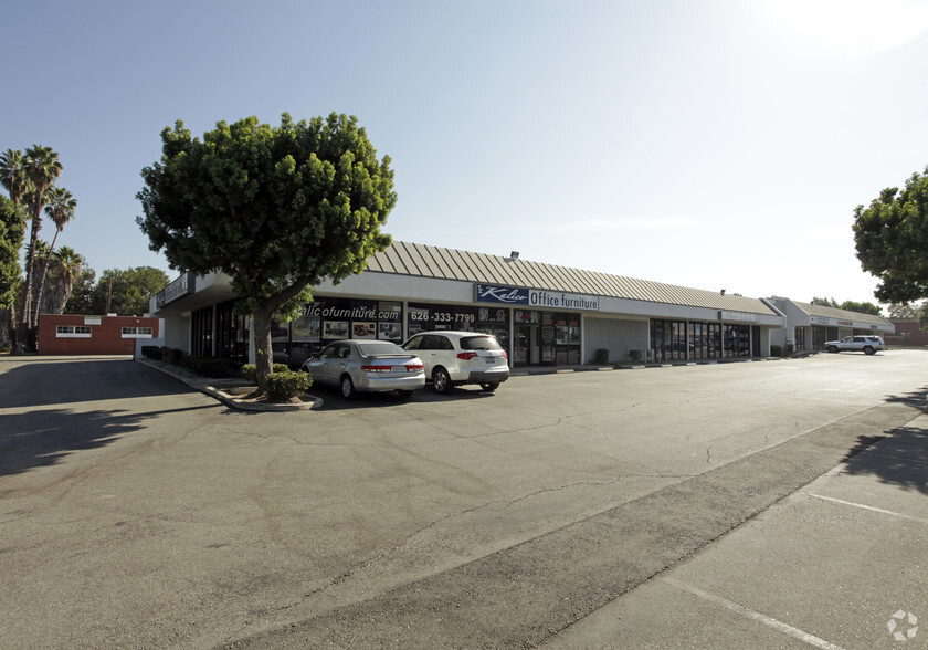 15709-15715 E Valley Blvd, City Of Industry, CA en alquiler - Foto principal - Imagen 3 de 4