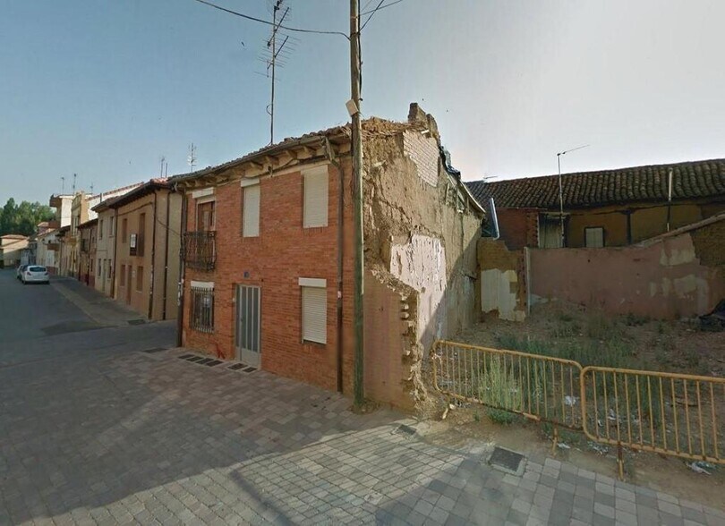 Terreno en Mansilla de las Mulas, León en venta - Foto del edificio - Imagen 1 de 2