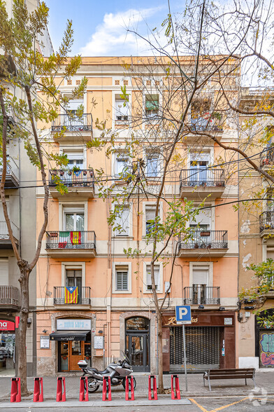 Edificio residencial en Barcelona, Barcelona en venta - Foto principal - Imagen 1 de 1