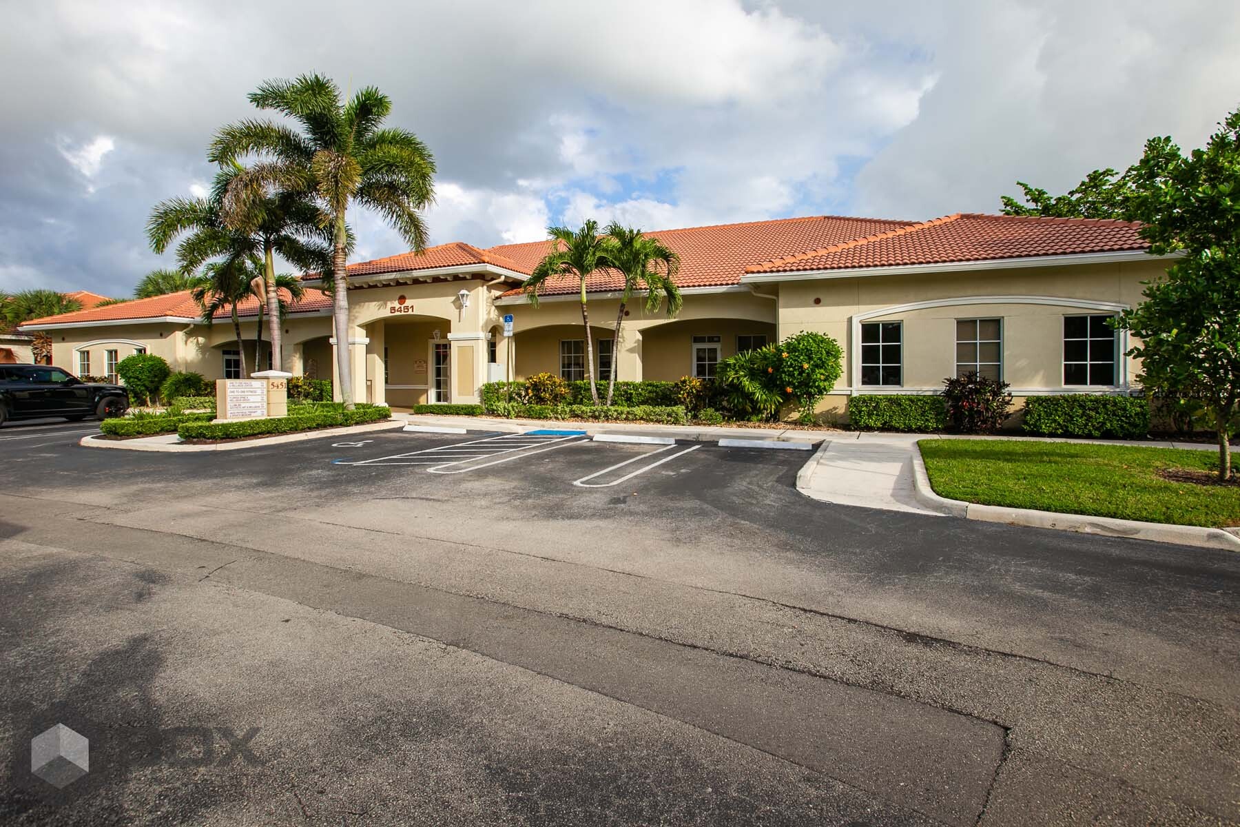 5451 N University Dr, Coral Springs, FL en venta Foto del edificio- Imagen 1 de 13