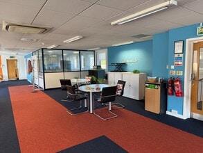 50-52 The Broadway, Crawley en alquiler Foto del interior- Imagen 2 de 2