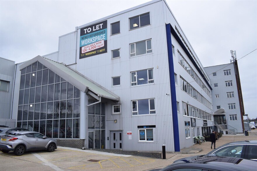 33-37 The Broadway, Loughton en alquiler - Foto del edificio - Imagen 2 de 31