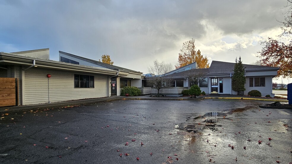 1000 12th Ave, Longview, WA en alquiler - Foto del edificio - Imagen 1 de 15